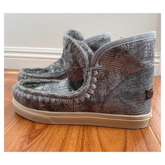 Shoes - MOU Eskimo silver metallic ankle boots